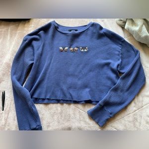 waffle-style butterfly long-sleeved crop top